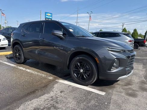 Used 2021 Chevrolet Blazer LT FWD image 2