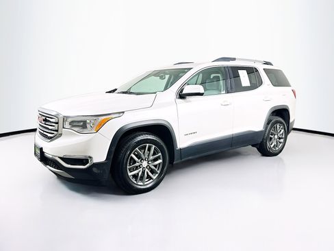 Used 2018 GMC Acadia SLT FWD image 3