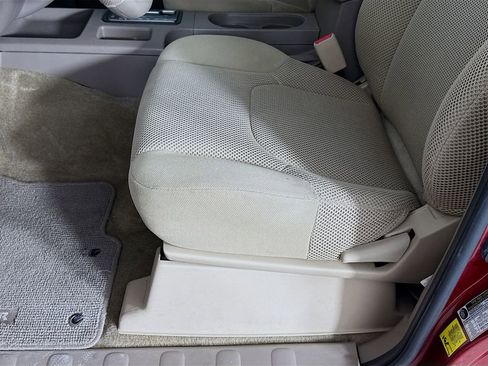 Used 2016 Nissan Frontier SV image 18