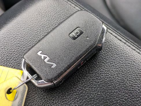 Used 2023 Kia Sportage EX FWD image 28