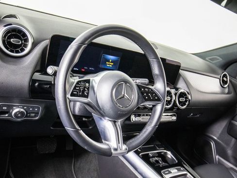 Used 2025 Mercedes-Benz GLA 250 image 17