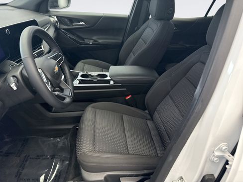 Used 2025 Chevrolet Equinox LT AWD/4WD image 11