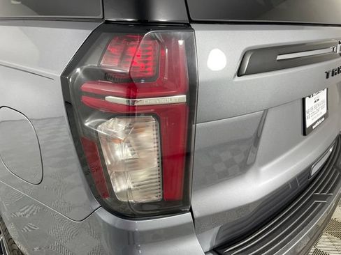 Used 2021 Chevrolet Tahoe Z71 w/ Z71 Signature Package AWD/4WD image 18