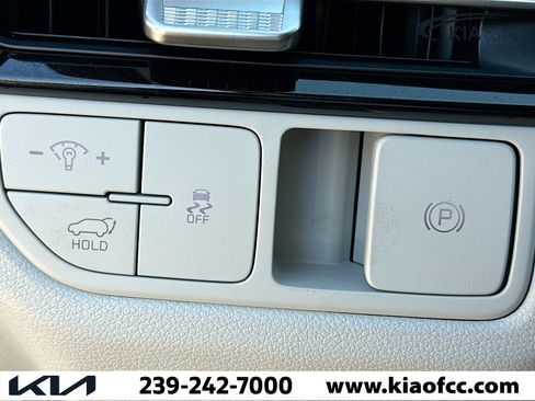 New 2026 Kia Sportage EX image 34