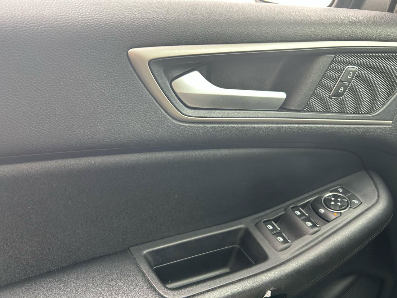 Used 2020 Ford Edge SEL w/ Convenience Package AWD/4WD image 30