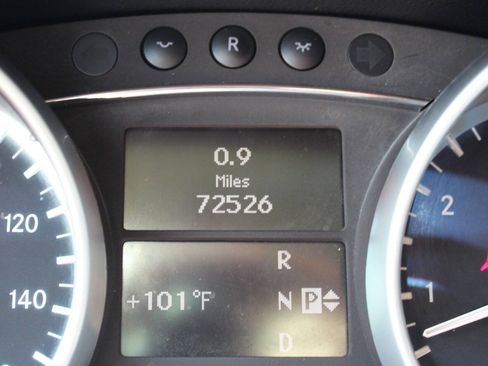Used 2012 Mercedes-Benz GL 450 4MATIC image 8