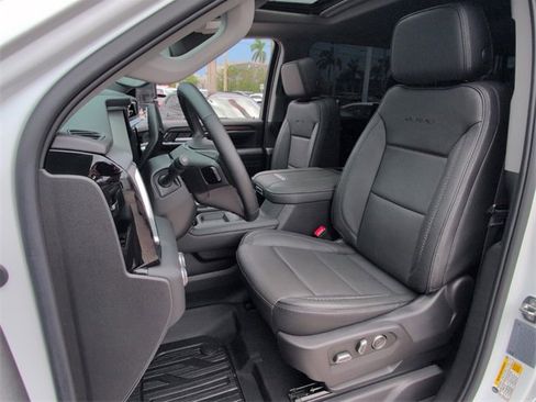 Certified 2024 GMC Sierra 2500 Denali w/ Denali Reserve Package image 6