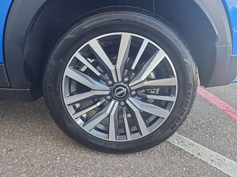 Used 2024 Nissan Kicks SR FWD image 10