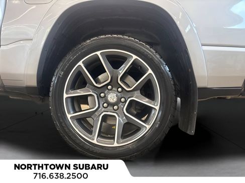 Used 2019 RAM 1500 Laramie AWD/4WD image 22