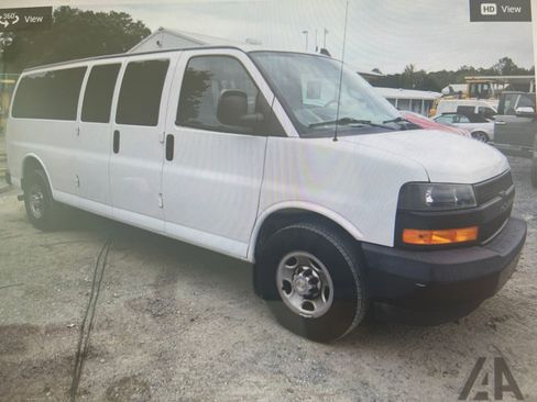Used 2020 Chevrolet Express 3500 LS RWD image 1