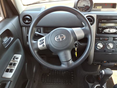 Used 2006 Scion xB FWD image 20