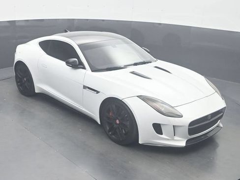 Used 2015 Jaguar F-TYPE R RWD image 17