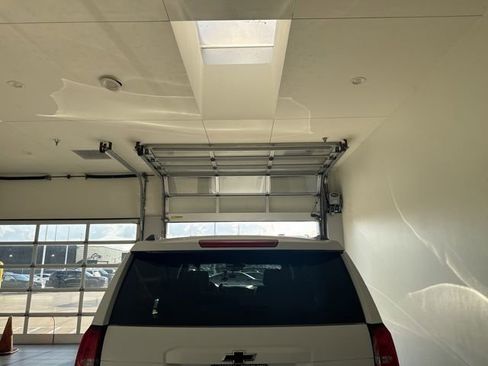 Used 2018 Chevrolet Tahoe Premier RWD image 6
