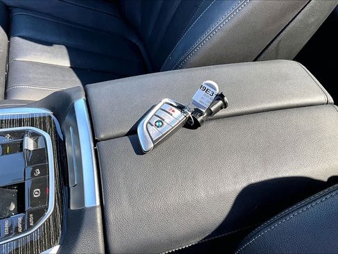 Used 2021 BMW X7 xDrive40i w/ M Sport Package image 14