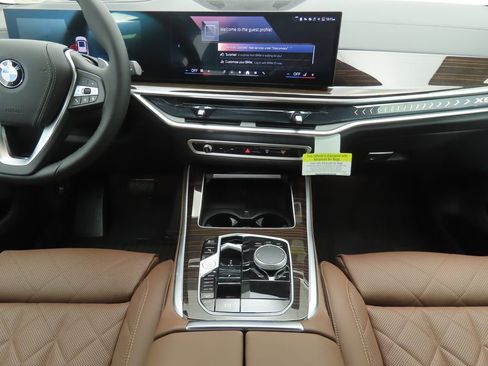 New 2026 BMW X5 xDrive40i w/ Climate Comfort Package image 13