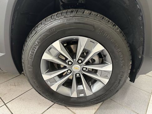 Certified 2025 Chevrolet Equinox LT FWD image 13