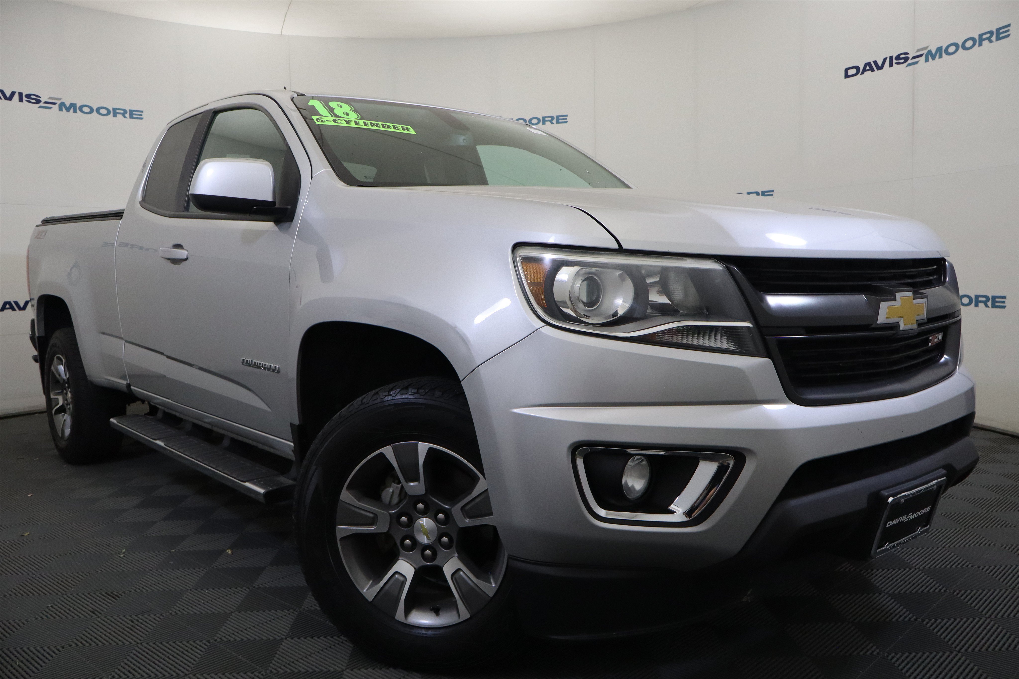 Used 2018 Chevrolet Colorado Z71 AWD/4WD image 2