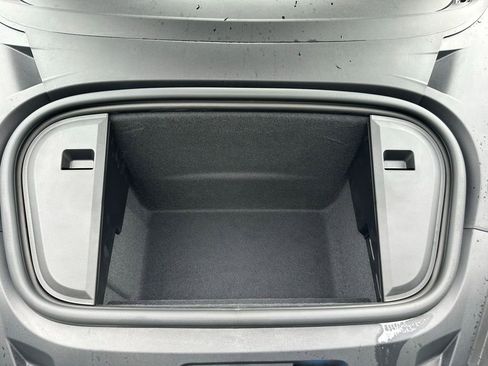 Used 2025 Porsche Taycan 4 Cross Turismo image 34