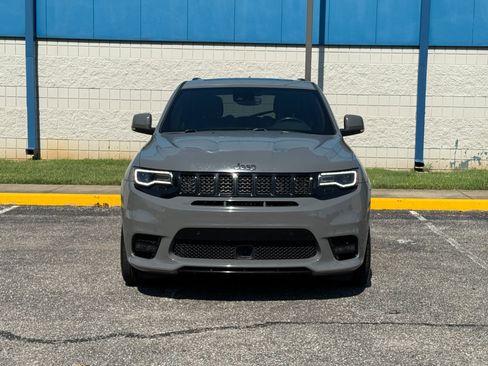 Used 2019 Jeep Grand Cherokee SRT w/ Trailer Tow Group IV image 2