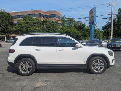 Used 2021 Mercedes-Benz GLB 250 4MATIC image 7