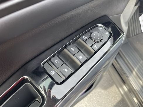 Certified 2023 Nissan Pathfinder SL AWD/4WD image 13