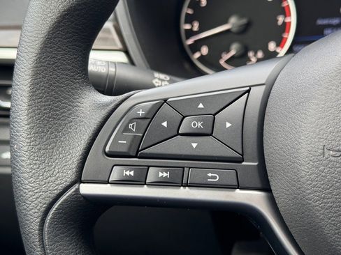 Certified 2024 Nissan Altima 2.5 SV image 17