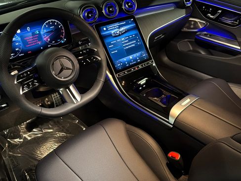 New 2026 Mercedes-Benz CLE 300 4MATIC Coupe image 9