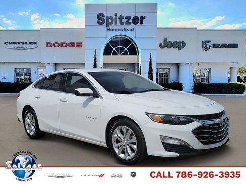 Used 2025 Chevrolet Malibu LT FWD image 1