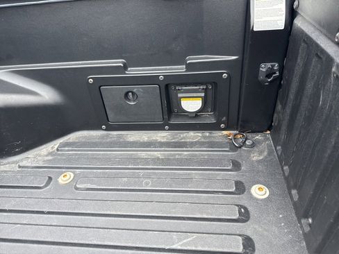 Used 2019 Toyota Tacoma TRD Off-Road image 8