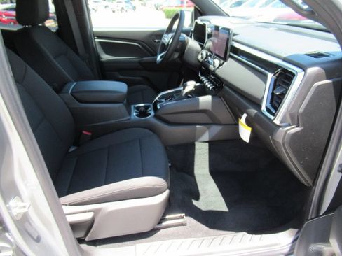 New 2026 GMC Canyon Elevation w/ Convenience Package RWD image 10