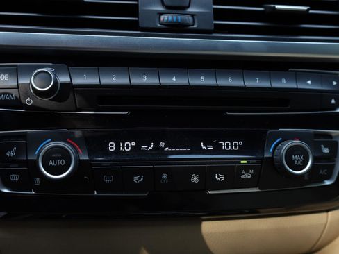 Used 2017 BMW 330i Gran Turismo xDrive image 13