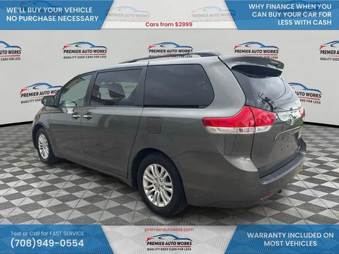Used 2011 Toyota Sienna XLE w/ XLE Navigation Pkg FWD image 7