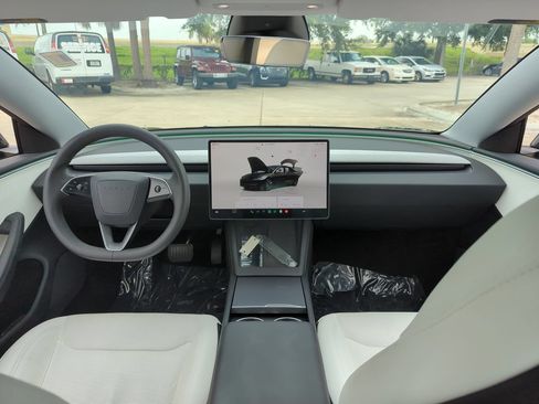 Used 2024 Tesla Model 3 Standard Range RWD image 21