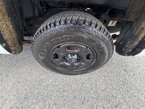 Used 2012 Toyota Tacoma 2WD Regular Cab image 44