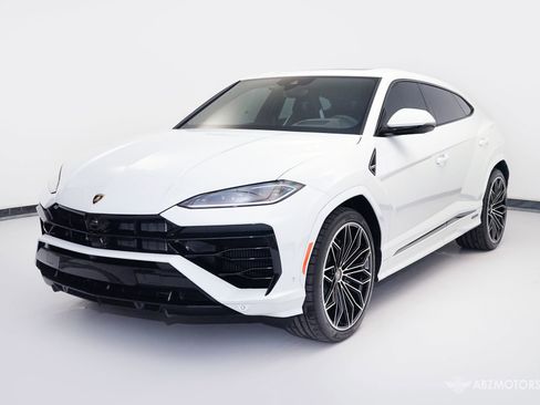 Used 2026 Lamborghini Urus SE image 2