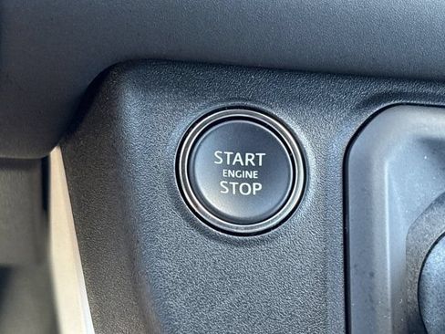 Used 2025 Land Rover Defender 110 S AWD/4WD image 27