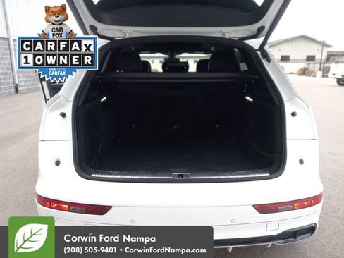 Used 2020 Audi SQ5 Prestige w/ Prestige Package image 28