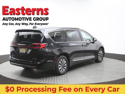 Used 2023 Chrysler Pacifica Limited FWD image 44