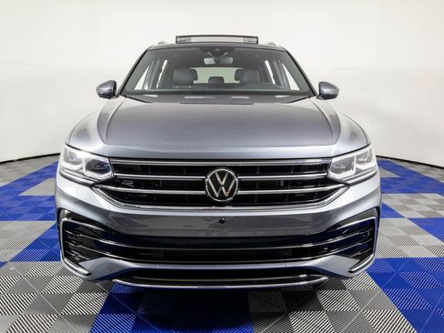 Used 2024 Volkswagen Tiguan SEL R-Line AWD/4WD image 2