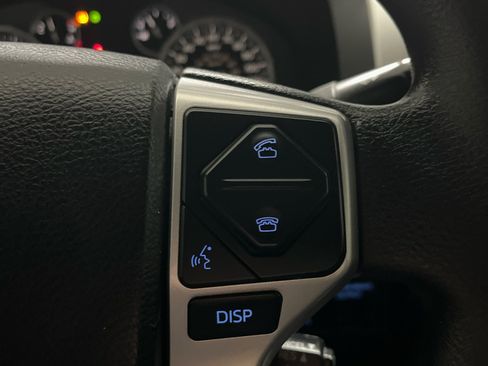 Used 2016 Toyota Tundra SR5 w/ SR5 Upgrade Package image 18