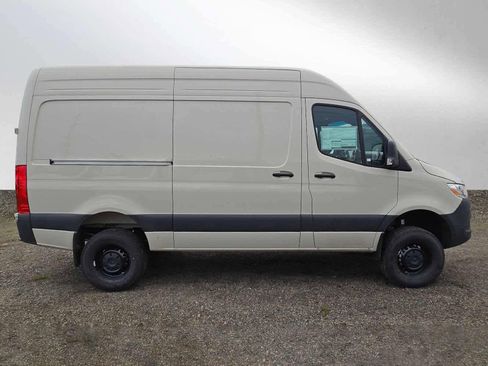 New 2026 Mercedes-Benz Sprinter 2500 image 2