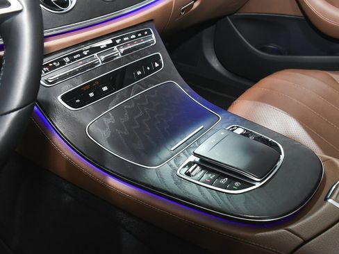 Used 2023 Mercedes-Benz E 350 4MATIC Sedan image 47