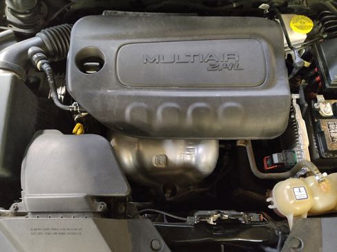Used 2020 Jeep Cherokee Latitude FWD image 30