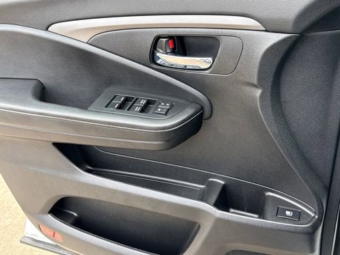 Used 2021 Honda Ridgeline Sport image 29