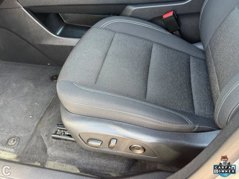 Used 2024 Chevrolet Traverse LT FWD image 13