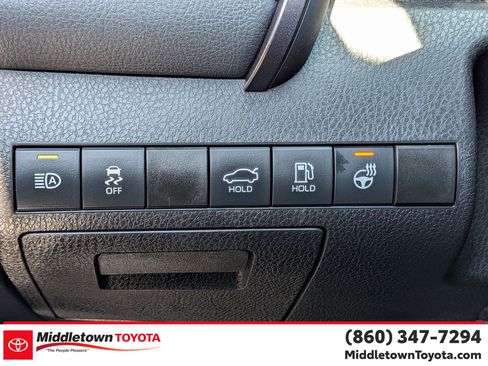 Certified 2021 Toyota Camry XLE w/ Navigation Package AWD/4WD image 18
