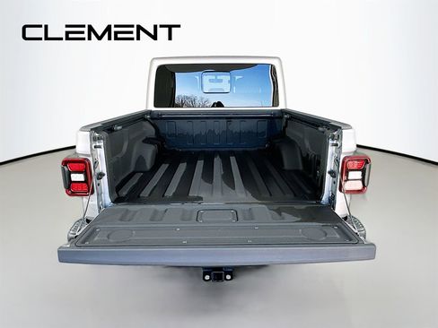 Used 2020 Jeep Gladiator Rubicon w/ Uconnect 4C Nav & Sound Group image 11