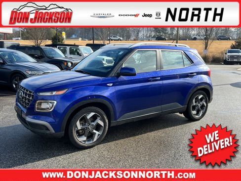 Used 2023 Hyundai Venue SEL image 1