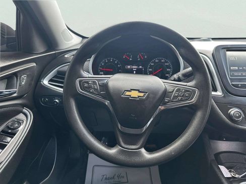 Used 2018 Chevrolet Malibu LS FWD image 21