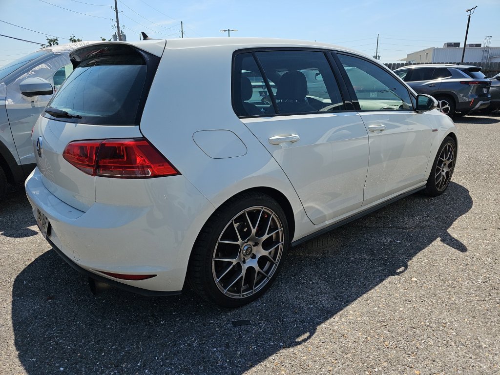 Used 2016 Volkswagen GTI SE FWD image 4